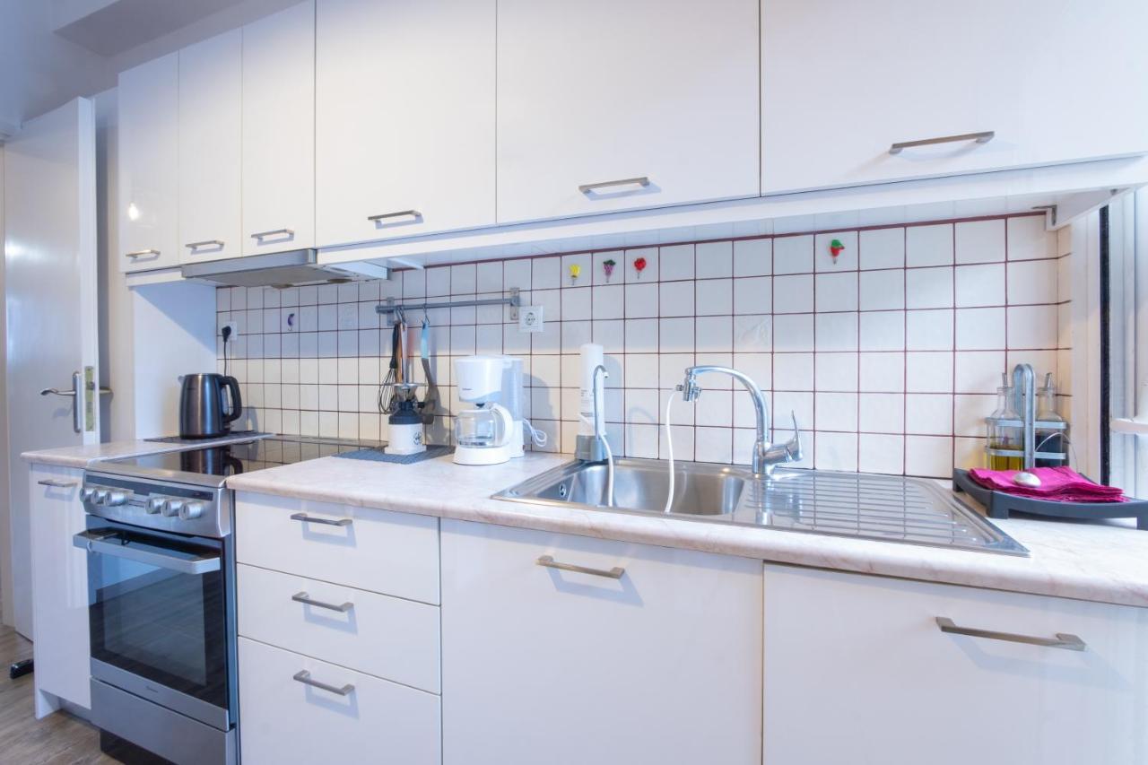 Apartment With Parking Near Medical Center Atény Exteriér fotografie